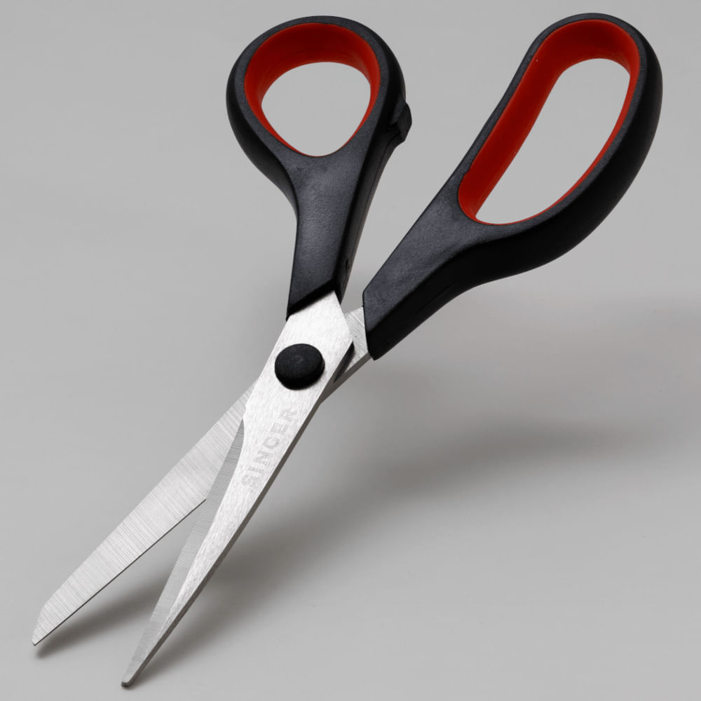 Tesoura Multiuso Preta 7.75