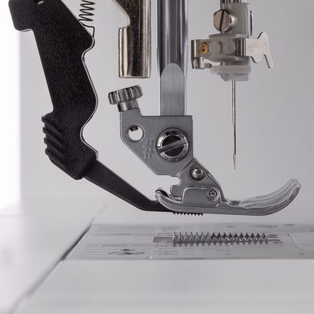 Maquina-de-Costura-Ambition-620