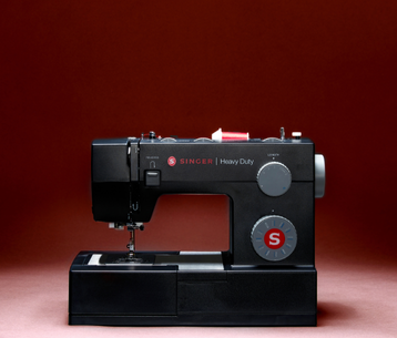 HD4423 Black, com fundo vermelho